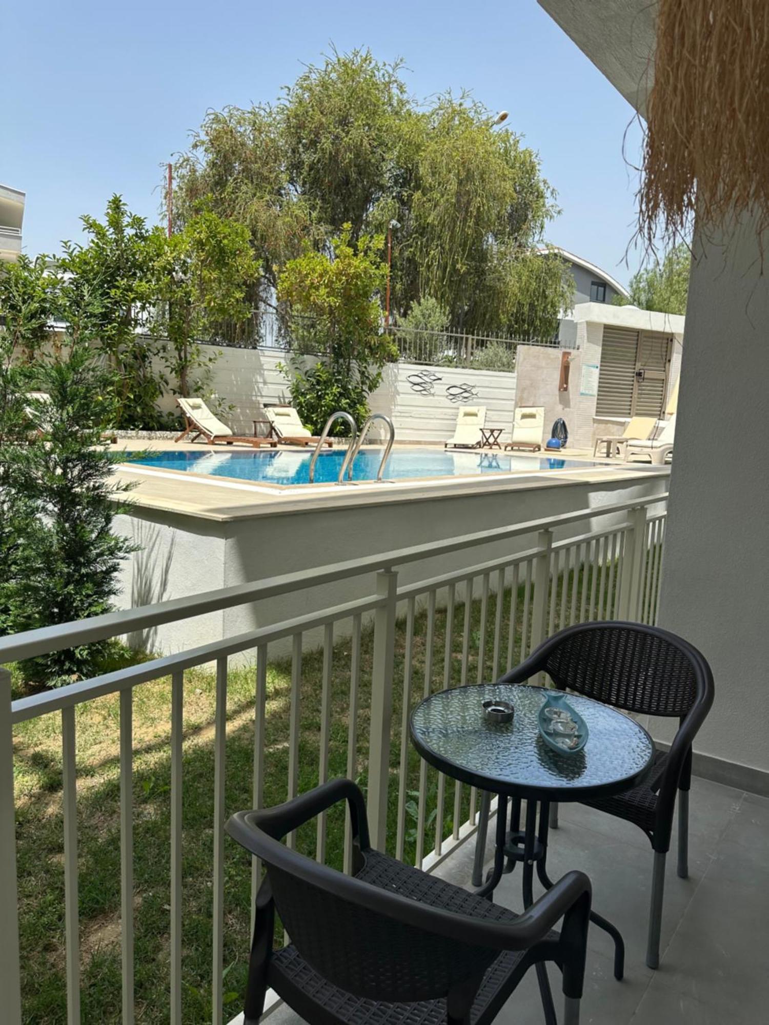 Oregano Suites Side Exterior photo